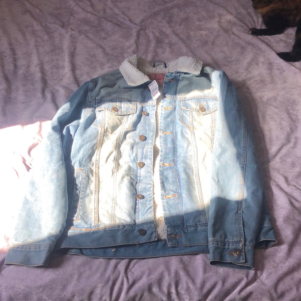 Tilly’s jean jacket with lining men’s Small